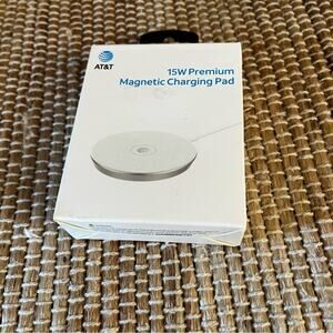AT&T 15W Premium‎ Magnetic Charging Pad